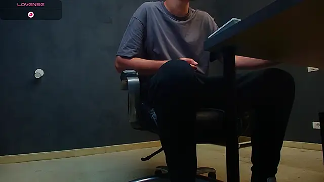 EnzoRace online show from 09-30-25, 04:50