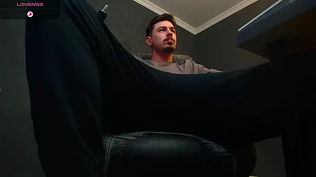 EnzoRace online show from 10-25-25, 04:53