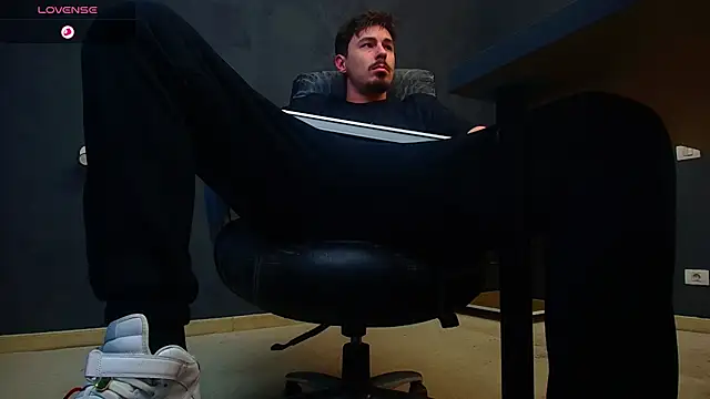 EnzoRace online show from 11-07-25, 06:02