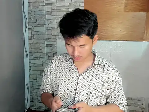 Adim-pinoy146 online show from 04-29-26, 07:42