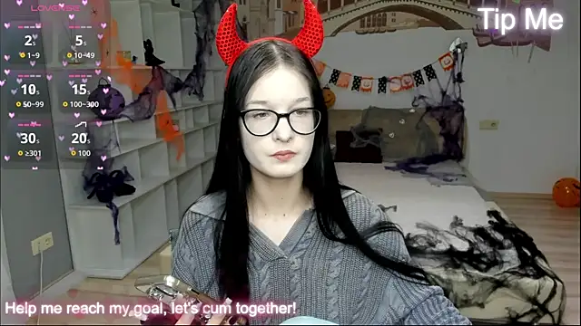 AlicaMoons online show from 10-24-25, 11:50