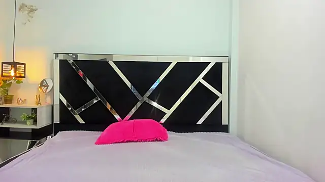 Snapshot of iisabella_noa chatting on 09-10-25, 12:38 iisabella noa online show from 09-10-25, 12:38