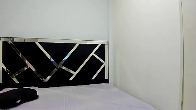 Snapshot of iisabella_noa chatting on 09-11-25, 12:38 iisabella noa online show from 09-11-25, 12:38