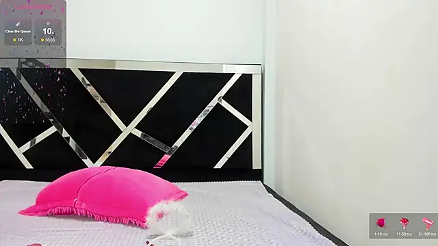 Snapshot of iisabella_noa chatting on 11-24-25, 12:49 iisabella noa online show from 11-24-25, 12:49