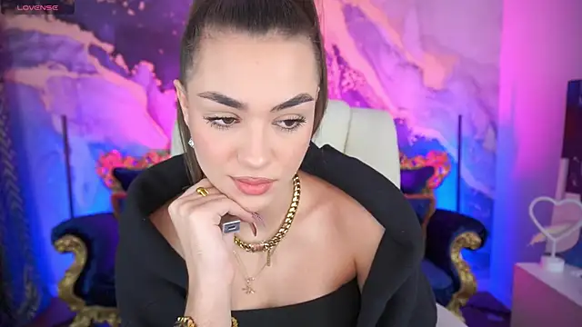 Snapshot of EricaSin chatting on 11-08-25, 02:06 EricaSin online show from 11-08-25, 02:06