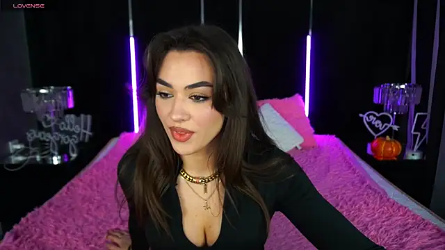 Snapshot of EricaSin chatting on 11-10-25, 02:49 EricaSin online show from 11-10-25, 02:49