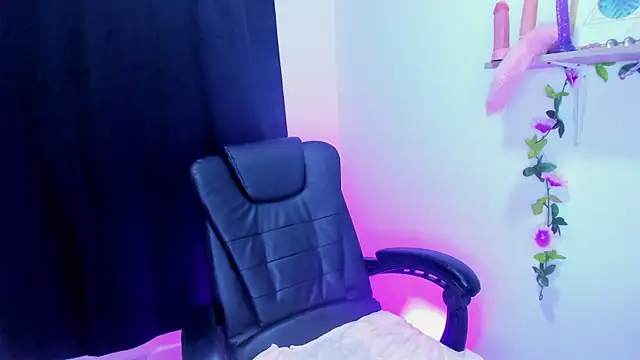 Snapshot of Cooperrosscute233 chatting on 09-16-25, 08:21 Cooperrosscute233 online show from 09-16-25, 08:21