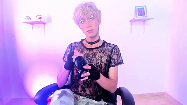 Snapshot of Cooperrosscute233 chatting on 09-23-25, 08:12 Cooperrosscute233 online show from 09-23-25, 08:12