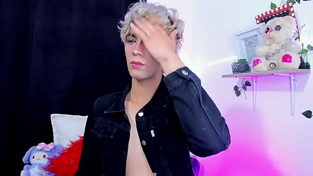 Snapshot of Cooperrosscute233 chatting on 10-13-25, 07:03 Cooperrosscute233 online show from 10-13-25, 07:03