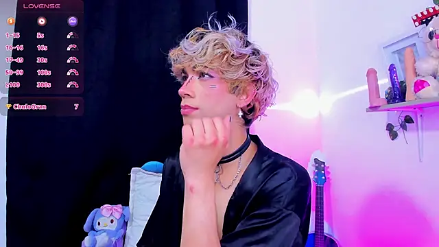 Snapshot of Cooperrosscute233 chatting on 10-17-25, 02:26 Cooperrosscute233 online show from 10-17-25, 02:26