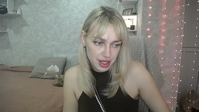 NickyAdamidi online show from 10-10-25, 04:17