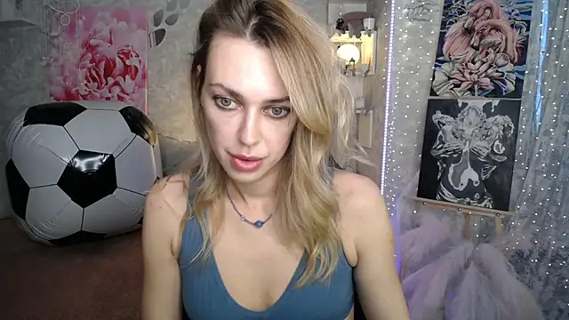 Snapshot of NickyAdamidi chatting on 07-06-26, 04:20 NickyAdamidi online show from 07-06-26, 04:20