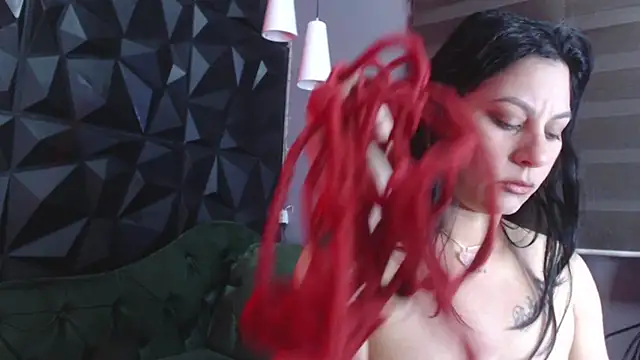 Snapshot of helenasaenz chatting on 12-01-25, 12:32 helenasaenz online show from 12-01-25, 12:32