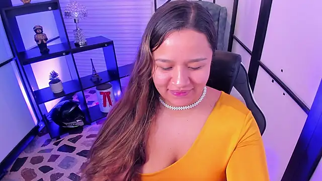 ElaBourn  online show from 11-12-25, 01:00