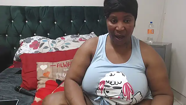 Snapshot of chockclitx5 chatting on 10-18-25, 03:13 chockclitx5 online show from 10-18-25, 03:13