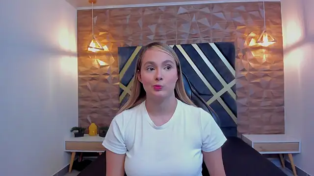 Emmaa white  online show from 01-13-26, 05:18