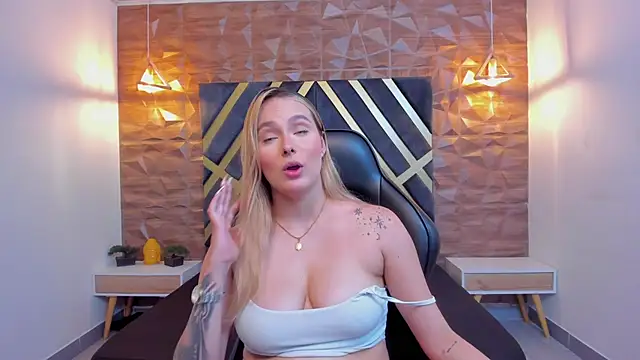 Emmaa white  online show from 01-16-26, 05:17