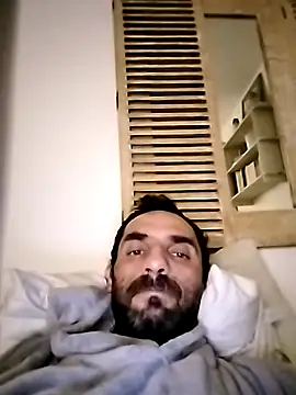 hotmen83 online show from 10-13-25, 04:12