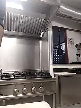 hotmen83 online show from 10-22-25, 07:30