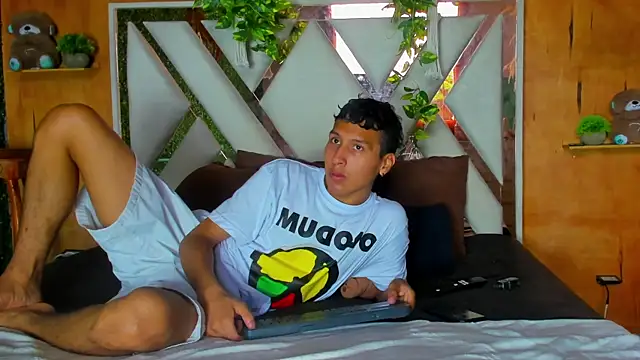 spicy adonhis online show from 04-27-26, 01:09