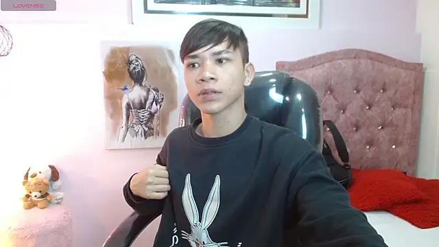 nathanclay online show from 10-04-25, 03:26