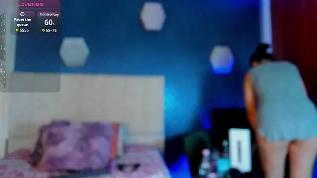 thania 777 online show from 10-09-25, 10:52