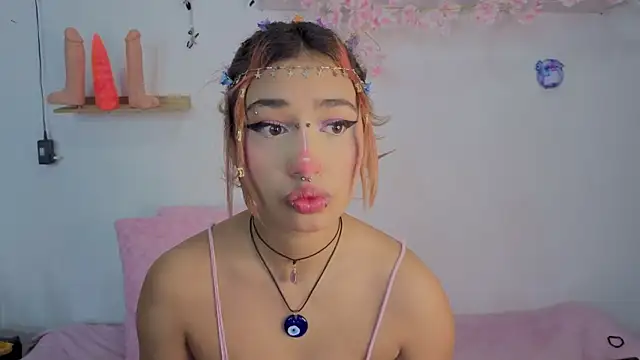 zoelight18 online show from 10-25-25, 06:02