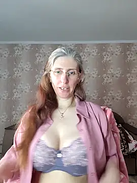 CandiCole online show from 06-02-26, 06:48