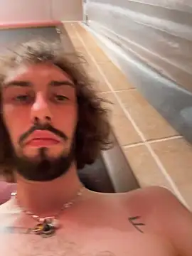 Snapshot of YoungPap97 chatting on 11-16-25, 01:11 YoungPap97 online show from 11-16-25, 01:11