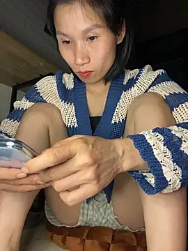 MinHiNi online show from 12-22-25, 04:26