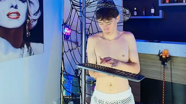 Snapshot of _DantFox_ chatting on 10-30-25, 09:26 DantFox online show from 10-30-25, 09:26