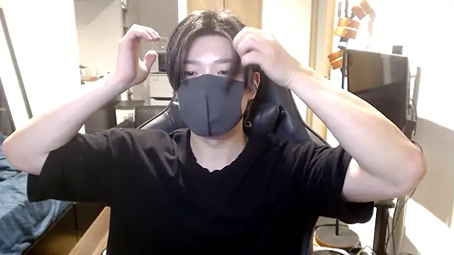 Snapshot of Mei-Tanaka chatting on 10-08-25, 02:36 Mei-Tanaka online show from 10-08-25, 02:36