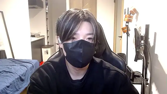 Snapshot of Mei-Tanaka chatting on 10-22-25, 12:49 Mei-Tanaka online show from 10-22-25, 12:49