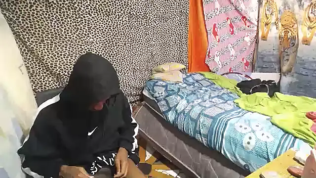 mike ross11 online show from 10-22-25, 03:12