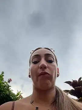 Ninabigtitied online show from 02-15-26, 09:11