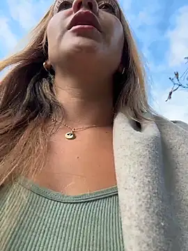 Ninabigtitied online show from 04-20-26, 11:35