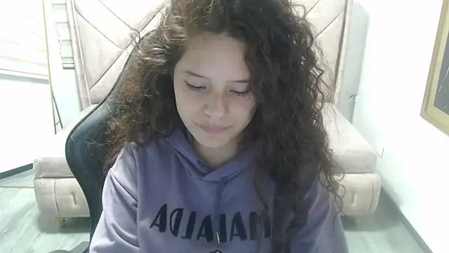 Velvet Moon V online show from 02-19-26, 07:43