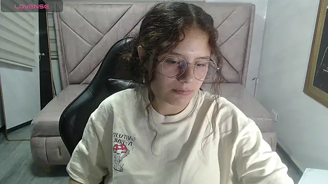 Velvet Moon V online show from 02-26-26, 07:46