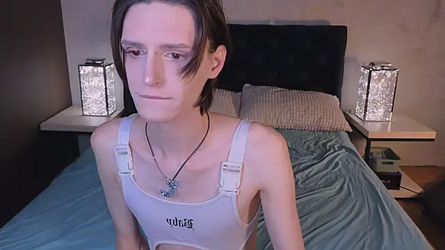 Snapshot of madi_snow chatting on 09-20-25, 05:19 madi snow online show from 09-20-25, 05:19