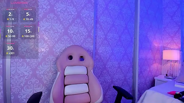 Lhea Foxx online show from 10-14-25, 02:23