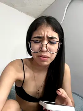  Alix 7 online show from 10-01-25, 01:00