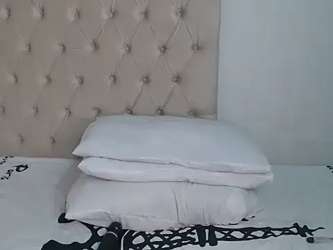 Lolly Ramochele online show from 10-05-25, 02:04