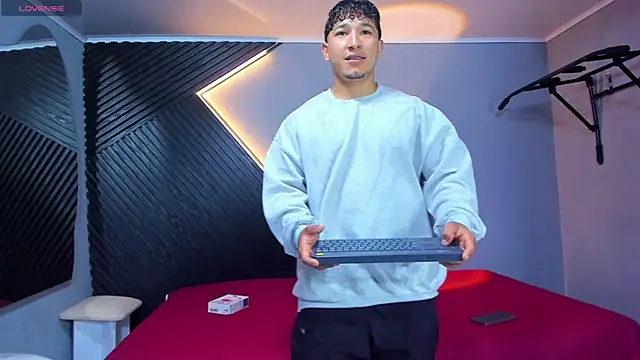 Horny nick18 online show from 03-30-26, 01:12