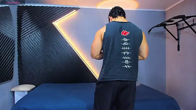 Horny nick18 online show from 04-24-26, 11:45