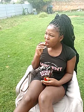 SweetHoney21  online show from 02-23-26, 10:01