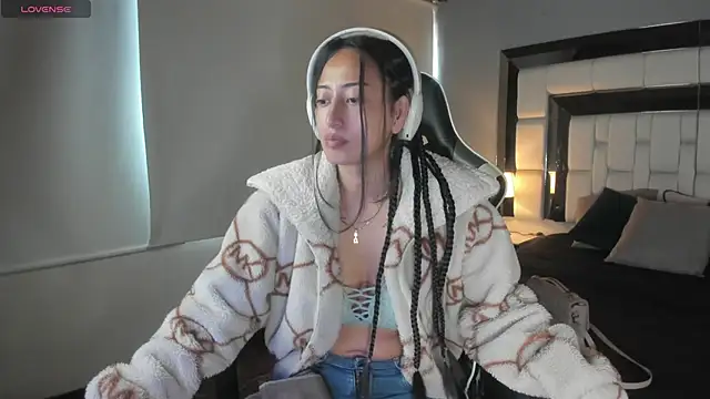 Adhara7 online show from 10-04-25, 06:17