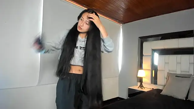 Adhara7 online show from 11-19-25, 07:58