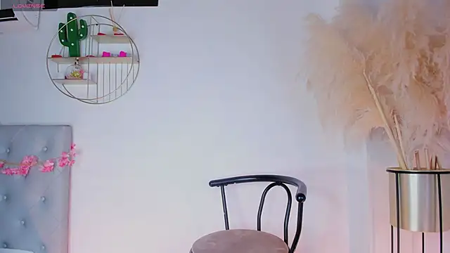 MartinnaGreco online show from 04-10-26, 08:57