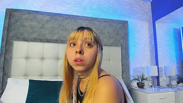 Snapshot of its_bibi chatting on 09-24-25, 08:01 its bibi online show from 09-24-25, 08:01