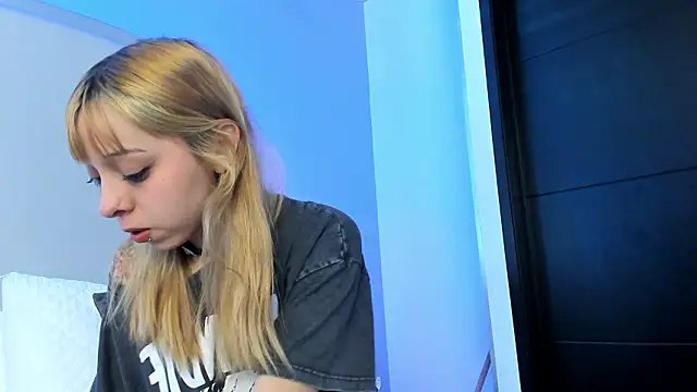 Snapshot of its_bibi chatting on 02-05-26, 05:56 its bibi online show from 02-05-26, 05:56